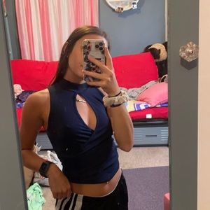 Aeropostale navy cropped tank top
